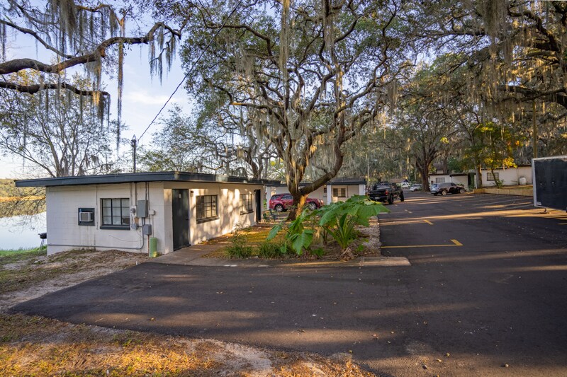 More Photos Of 8105 W Colonial Dr, Orlando Apartments For Sale