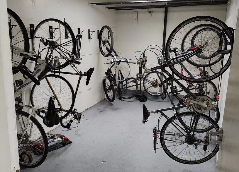 More Photos Of 2737 NW Upshur St, Portland Apartments For Sale