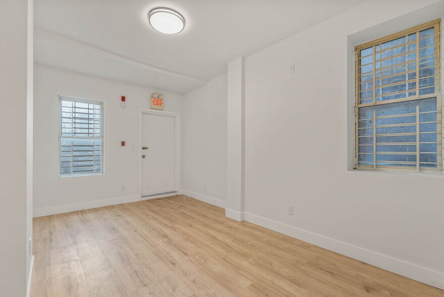 More Photos Of 1326 Point Breeze Ave, Philadelphia General Retail For Lease