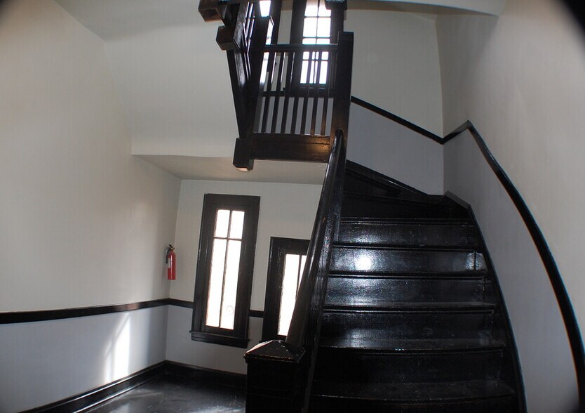 More Photos Of 630-632 N Homan Ave, Chicago Apartments For Sale