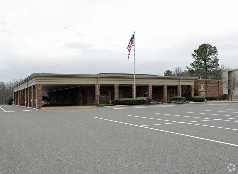 Primary Photo Of 534 W Poplar Ave, Collierville Funeral Home For Lease