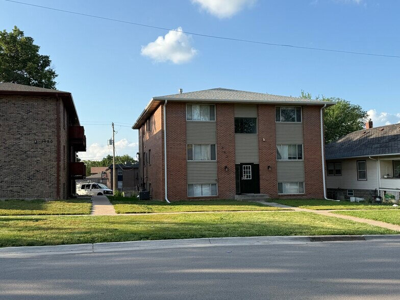 More Photos Of 1942 G St, Lincoln Apartments For Sale