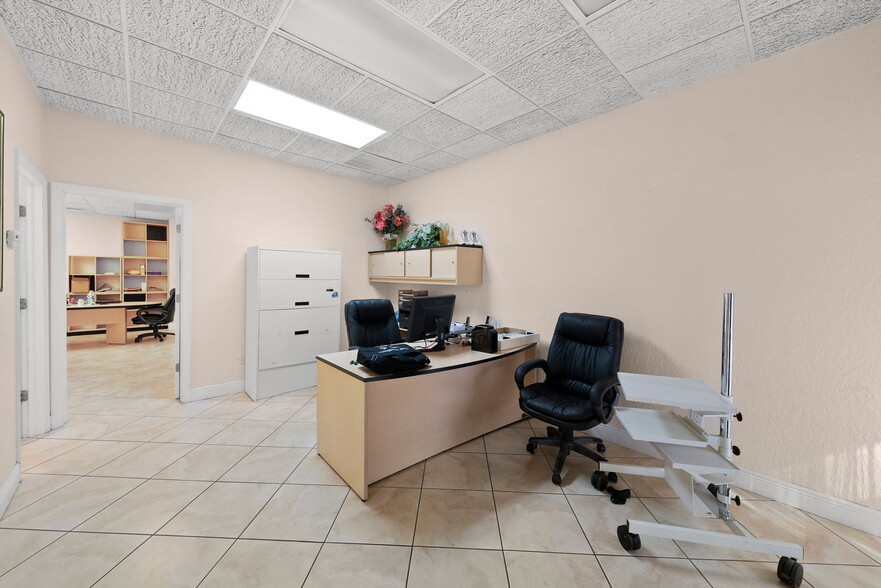 More Photos Of 611 Druid Rd E, Clearwater Medical For Sale