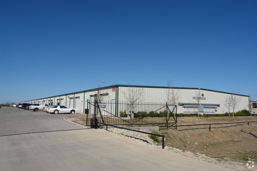 More Photos Of 10027 Harmon Rd, Fort Worth Unknown For Lease