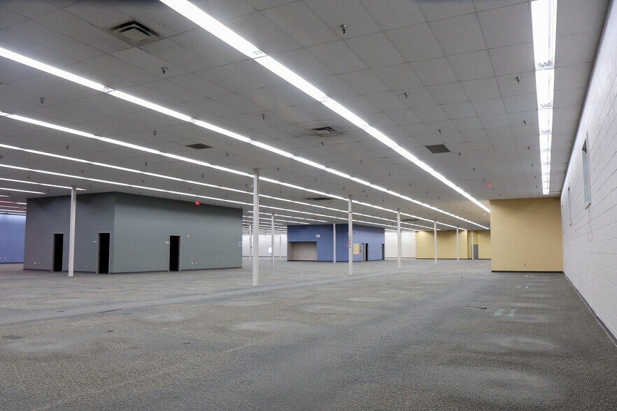 More Photos Of 3943 Highway 90, Pascagoula General Retail For Sale