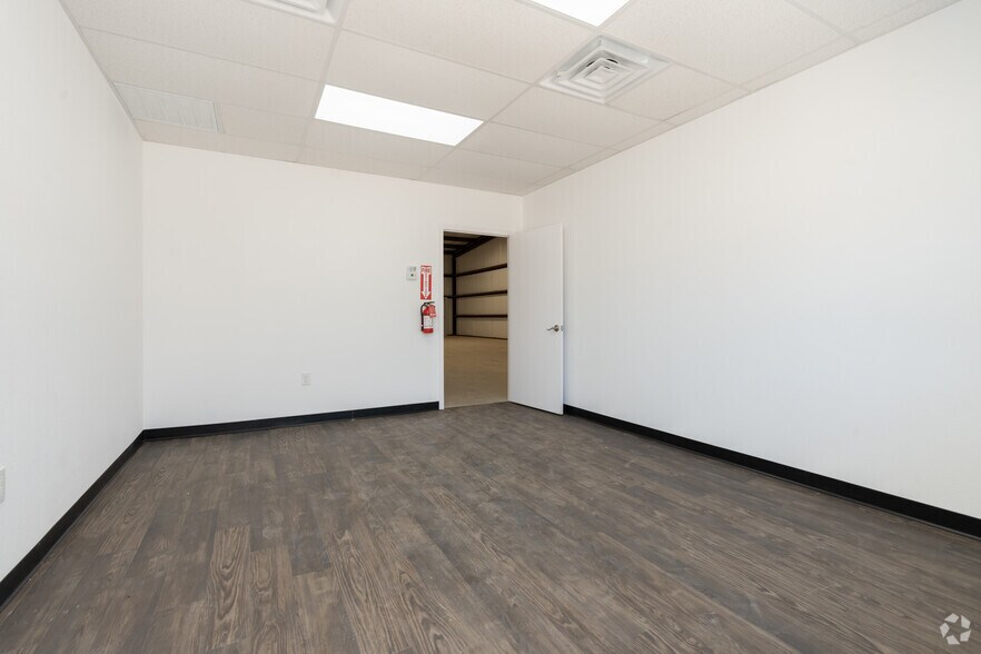 More Photos Of 17540 Matany Rd, Justin Distribution For Sale
