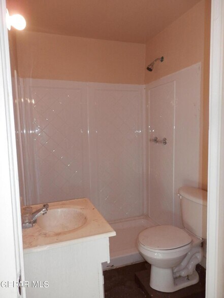 More Photos Of 187 N Awbrey St, El Paso Apartments For Sale