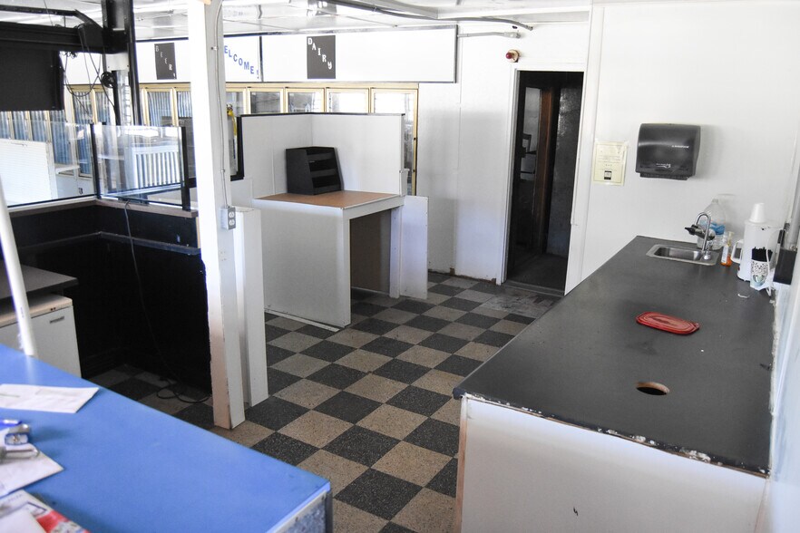 More Photos Of 51940 Highway 77, Talladega Convenience Store For Sale