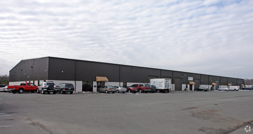 More Photos Of 6946-6962 Wellington Rd, Manassas Warehouse For Lease