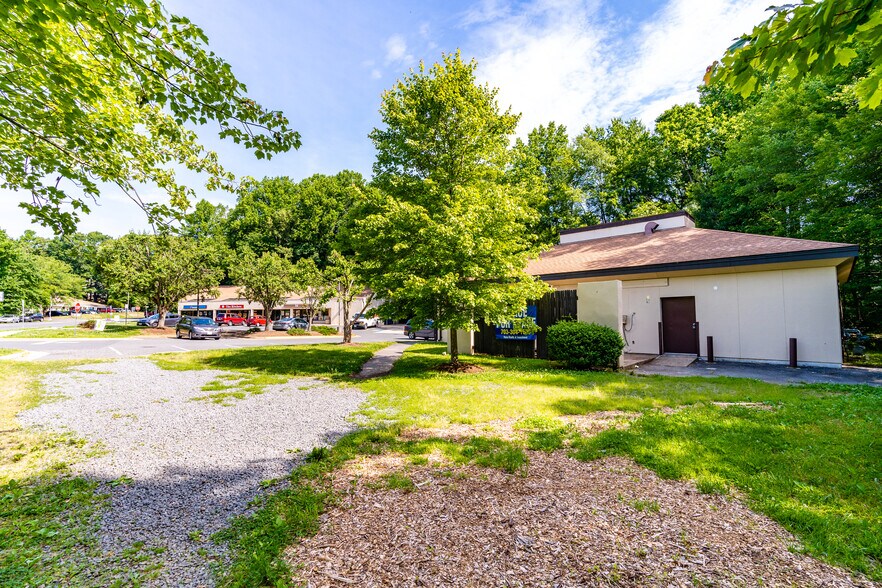 More Photos Of 2235 Soapstone Dr, Reston Freestanding For Lease