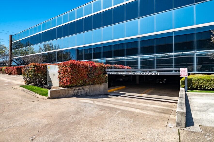 More Photos Of 4004 Belt Line Rd, Addison Unknown For Lease