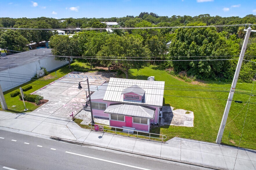 More Photos Of 1005 W Midway Rd, Fort Pierce Office For Lease