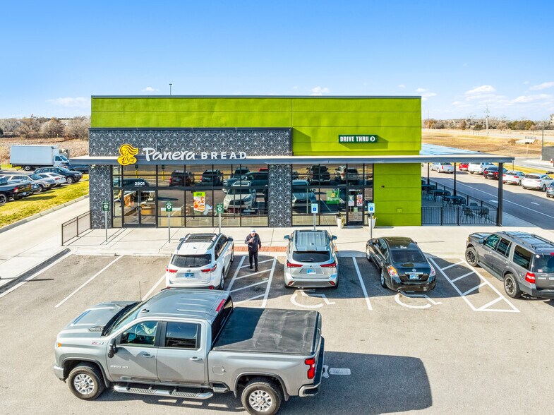 More Photos Of 2901 N Maize Rd, Wichita Fast Food For Sale