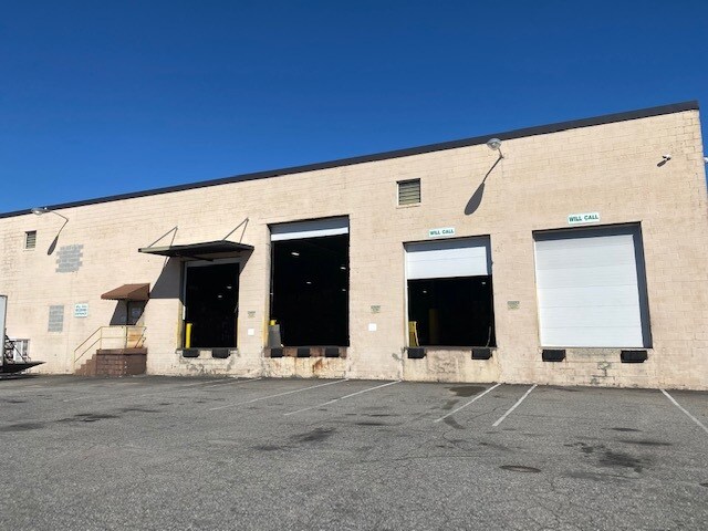 More Photos Of 3310 Deepwater Terminal Rd, Richmond Warehouse For Lease