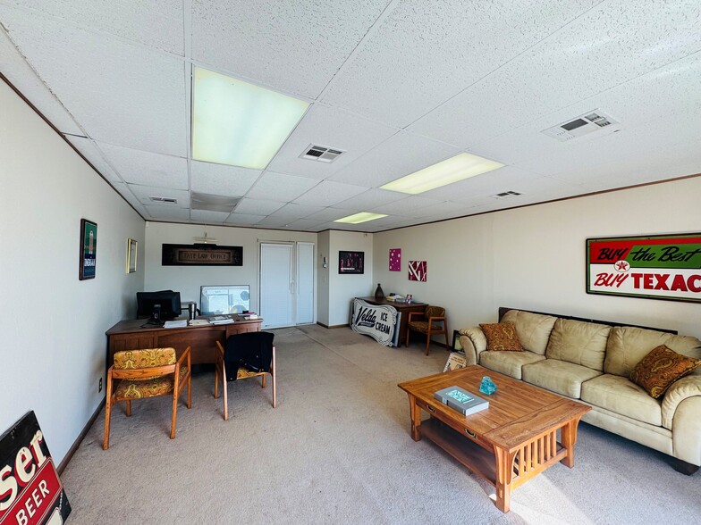 More Photos Of 730 Asp Ave, Norman Loft Creative Space For Lease