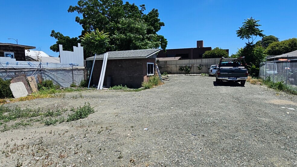 More Photos Of 532 Mckendrie St, San Jose Service For Sale
