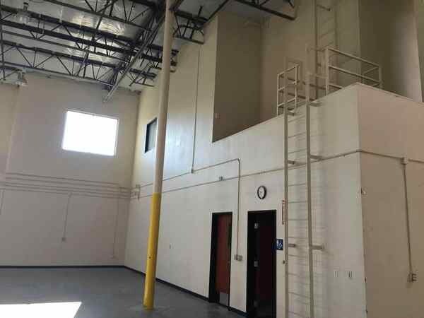 More Photos Of 13955 Central Ave, Chino Warehouse For Lease