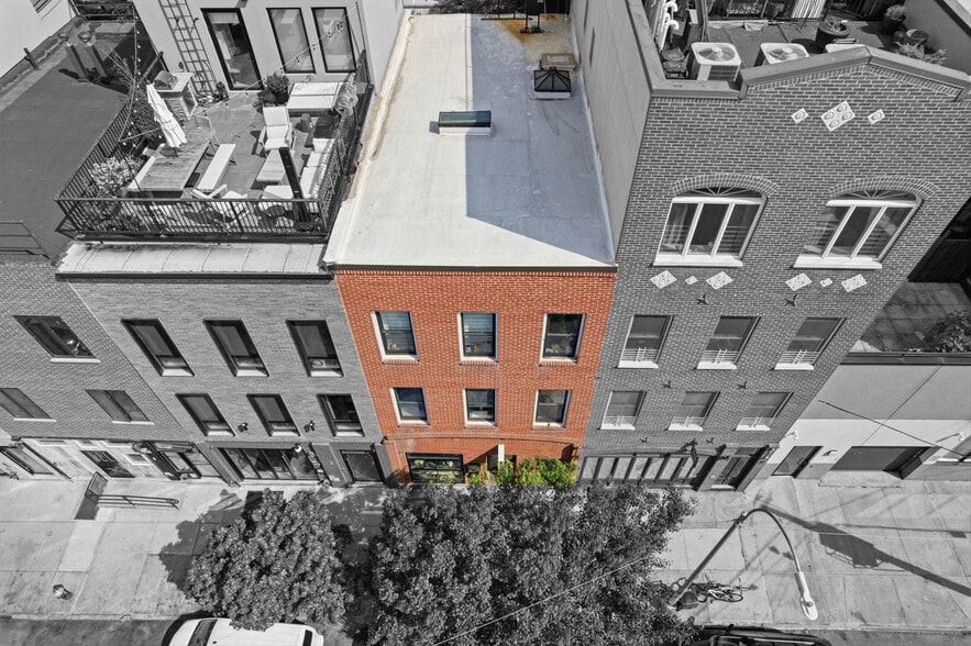 More Photos Of 29 Greenpoint Ave, Brooklyn Apartments For Sale