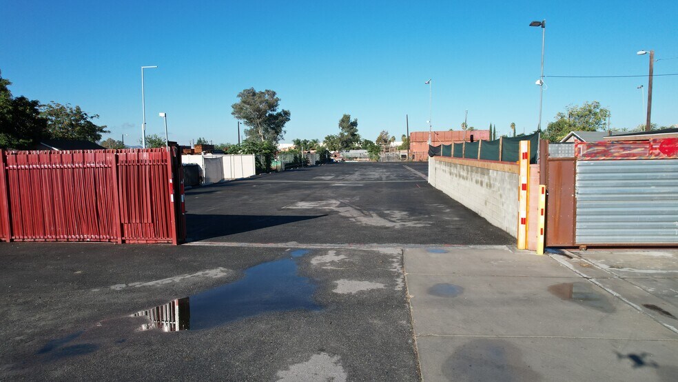 More Photos Of 11026 Roswell Ave, Pomona Industrial For Lease