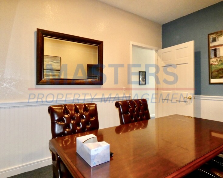 More Photos Of 836 W South Boundary St, Perrysburg Office Residential For Lease