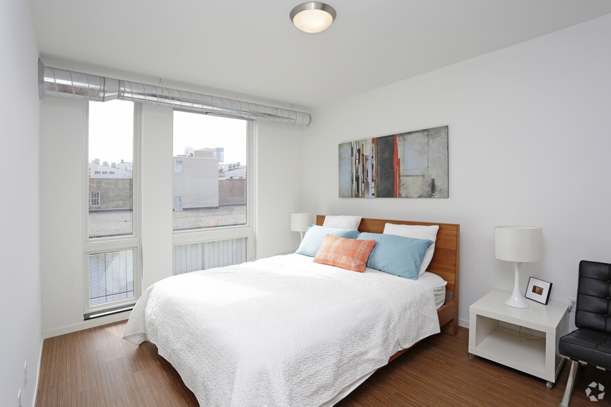 More Photos Of 915 Washington Ave N, Minneapolis Apartments For Lease