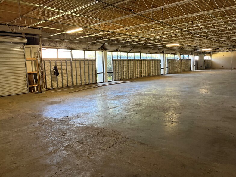 More Photos Of 4301 Poche Ct W, New Orleans Warehouse For Sale