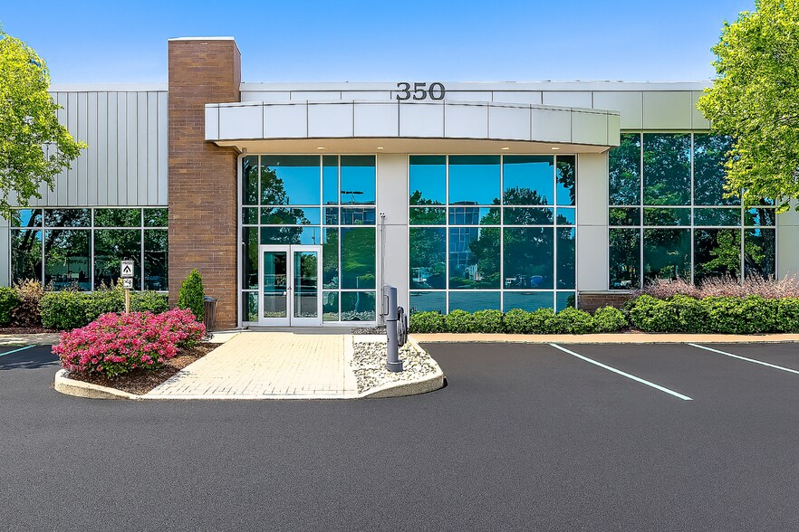 Primary Photo Of 350 Fellowship Rd, Mount Laurel Unknown For Lease