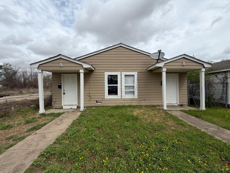 More Photos Of , Marion Multifamily For Sale