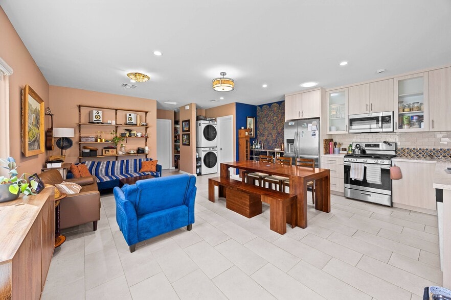 More Photos Of 4129 Chevy Chase Dr, Los Angeles Storefront Retail Residential For Sale