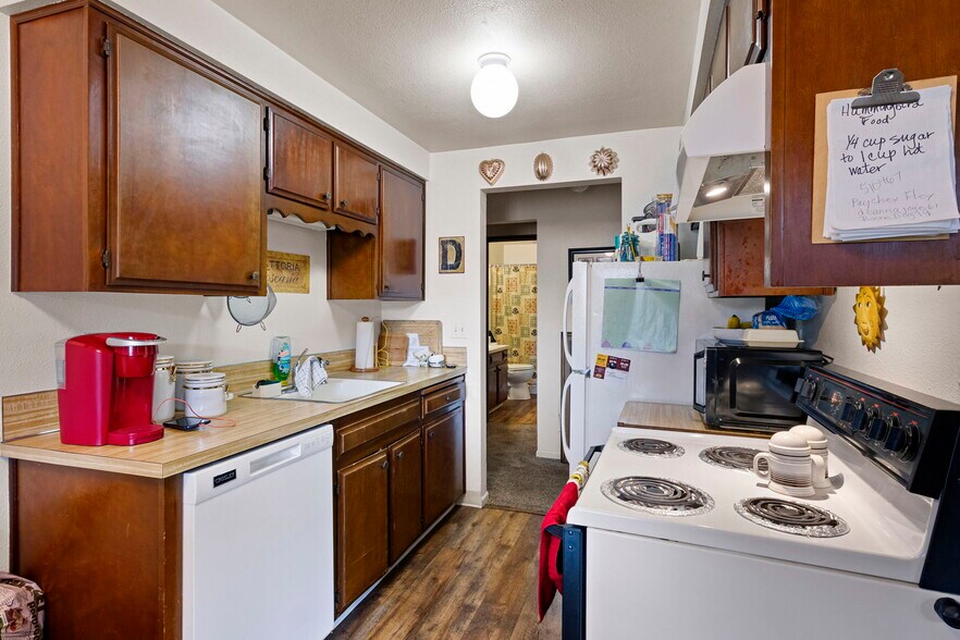 More Photos Of 805-875 Gerth Ave NW, Salem Apartments For Sale