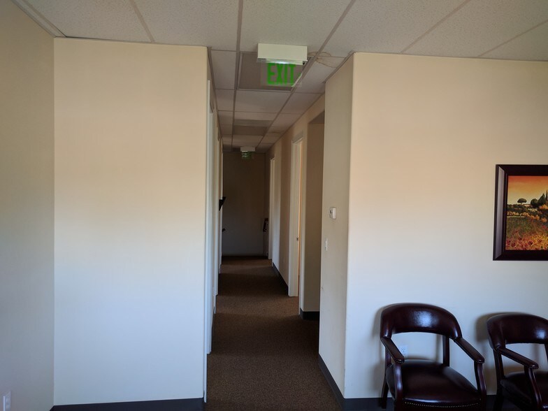 More Photos Of 3863-3869 Clairemont Dr, San Diego Medical For Lease