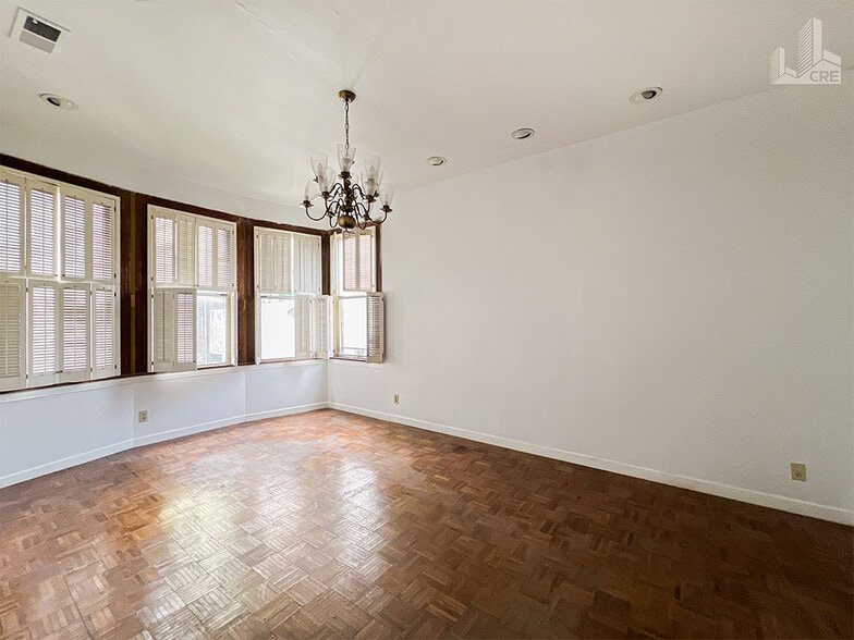 More Photos Of 1011-1015 Powell St, San Francisco Storefront Retail Residential For Sale