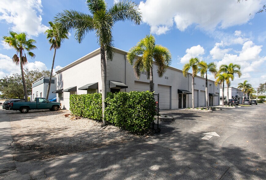 Primary Photo Of 1011 NW 51st St, Fort Lauderdale Unknown For Lease
