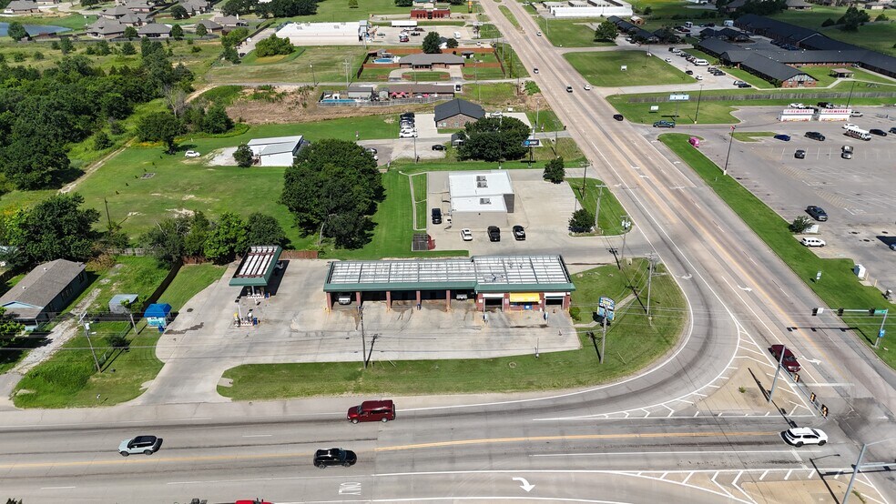 More Photos Of 2507 N Harvey Rd, Seminole Carwash For Sale
