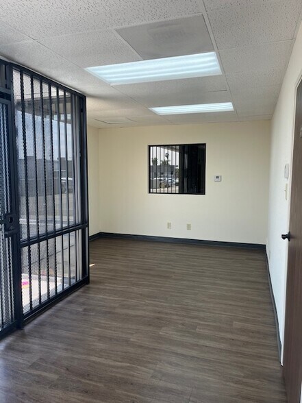 More Photos Of 12352-12358 E Barringer St, South El Monte Manufacturing For Lease