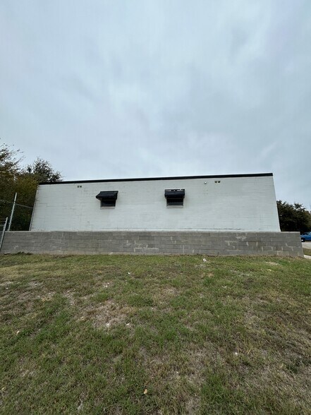 More Photos Of 3120-3122 E Lancaster Ave, Fort Worth Storefront Retail Office For Lease