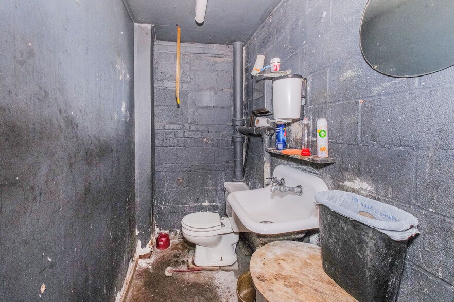 More Photos Of 961 E 51st St, Brooklyn Service For Sale