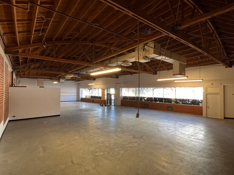 More Photos Of 1712 W Temple St, Los Angeles Restaurant For Lease