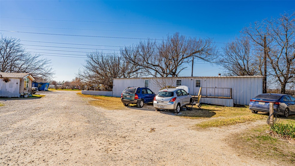More Photos Of 109 Dill Rd, Weatherford Manufactured Housing Mobile Home Park For Sale