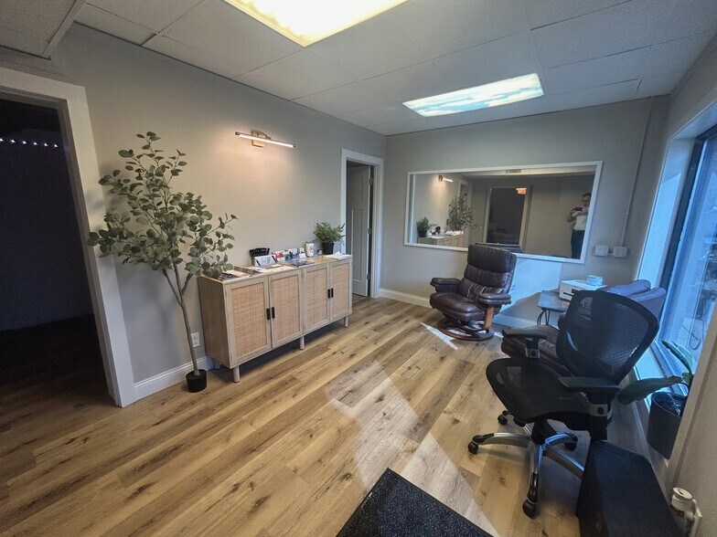 More Photos Of 8133 S State Route 48, Maineville Freestanding For Sale