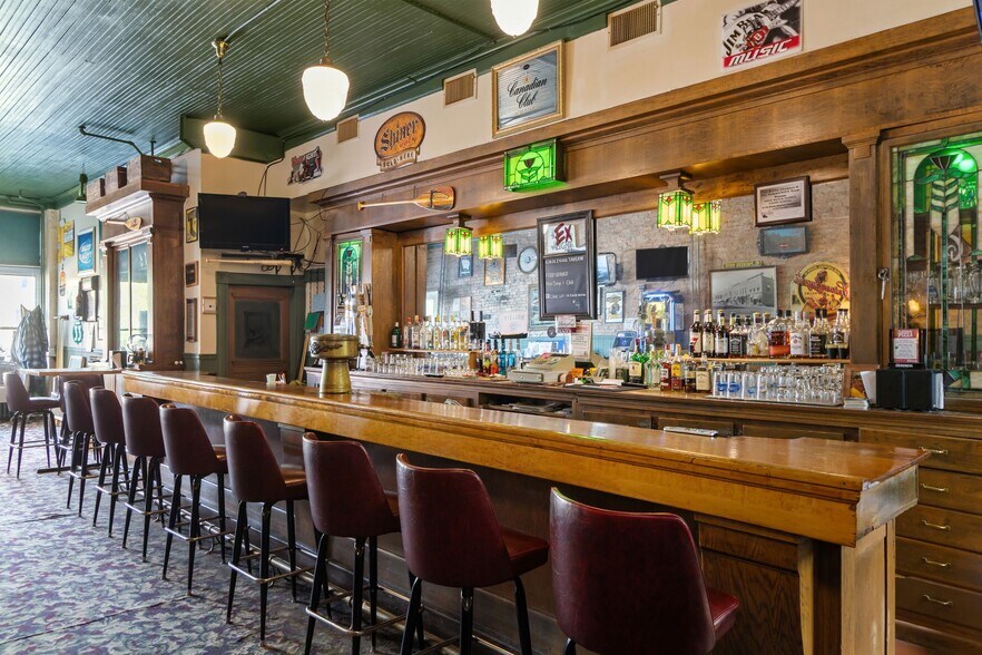 More Photos Of 114 N Capron St, Berlin Restaurant For Sale