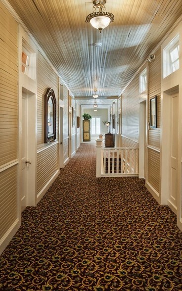 More Photos Of 107 N Broadway St, Fellsmere Hotel For Sale