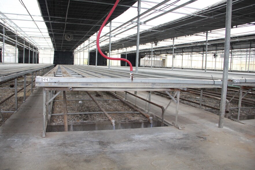 More Photos Of 609-621 E Maple Ave, Newark Light Manufacturing For Sale