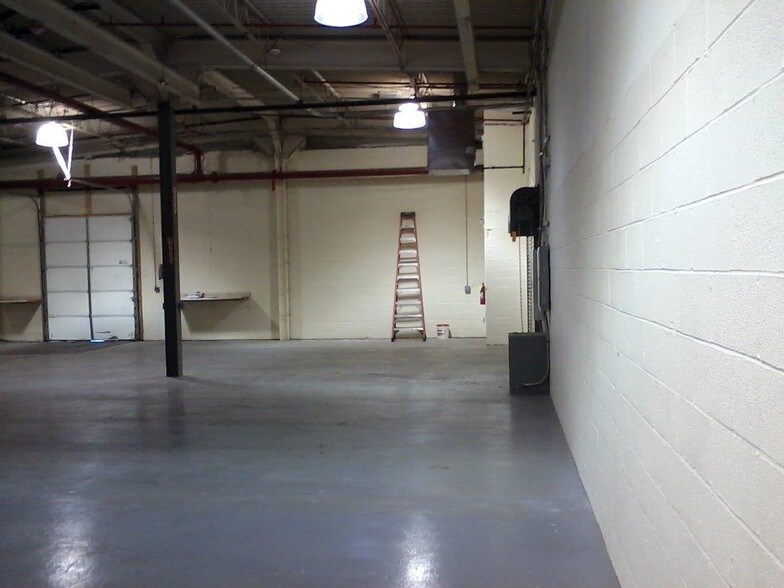 More Photos Of 59 Greenwood Ave, Midland Park Warehouse For Lease