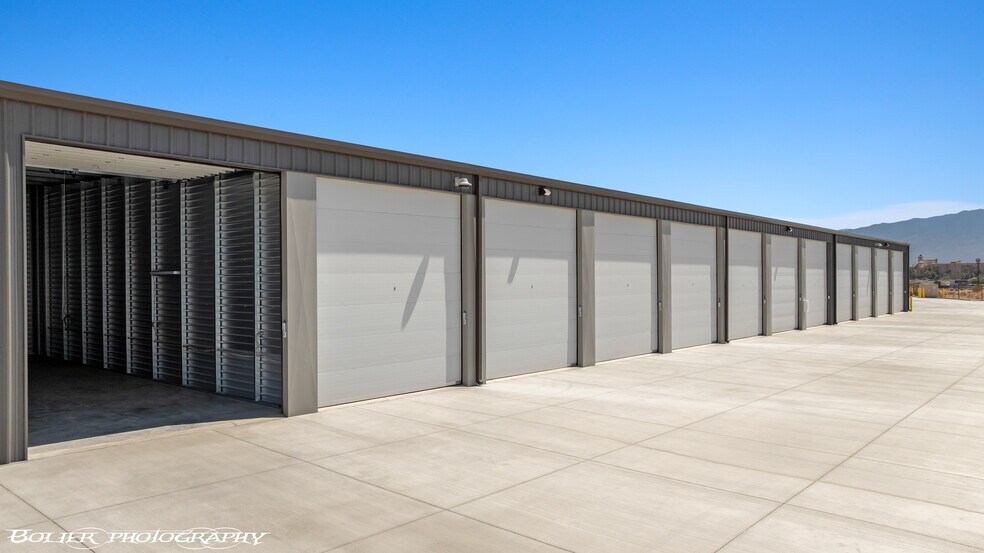 More Photos Of 1300 Pioneer Blvd, Mesquite Self Storage For Sale