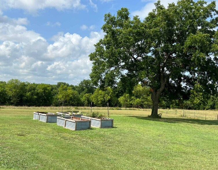 More Photos Of Texas 78 Business, Farmersville Land For Sale