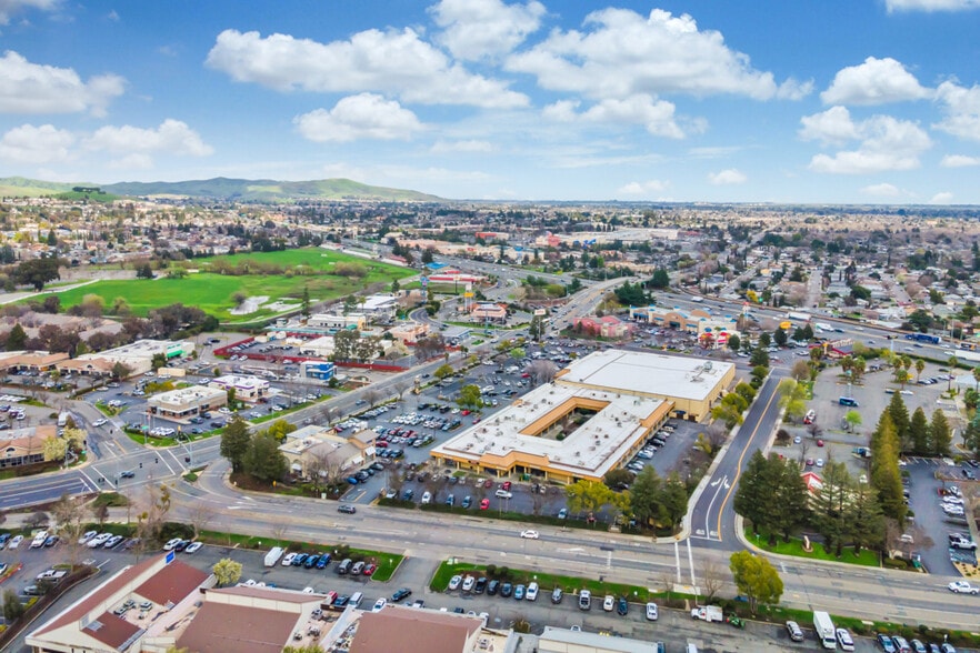 More Photos Of 3060 Travis Blvd, Fairfield Storefront Retail Office For Sale