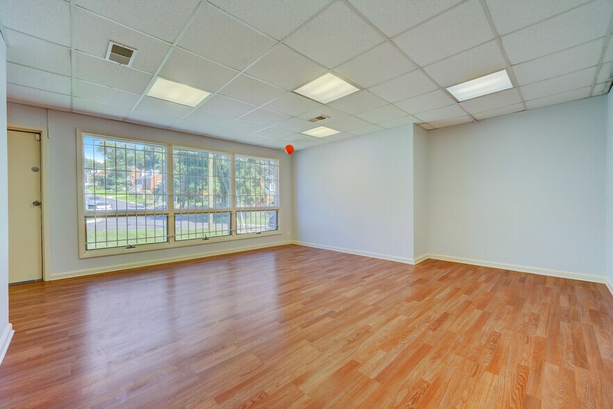 More Photos Of 4410 74th Ave, Hyattsville Medical For Lease