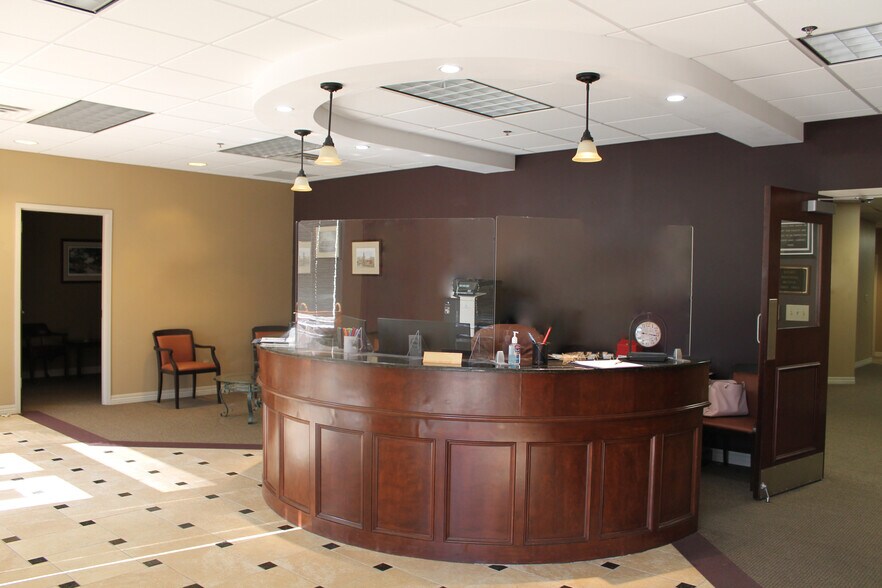More Photos Of 100 Quality Cir NW, Huntsville Office For Lease