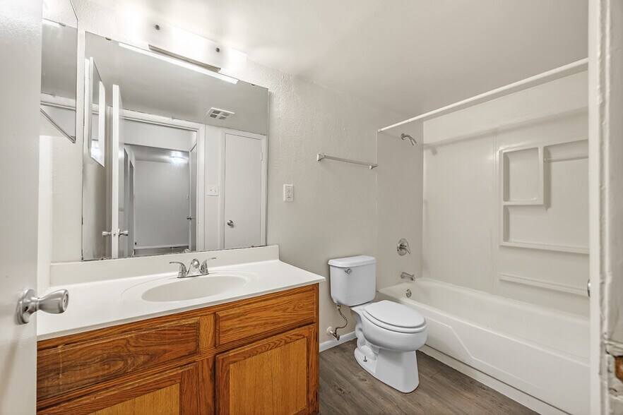 More Photos Of 4127 Geraldine Ave, Saint Ann Apartments For Sale